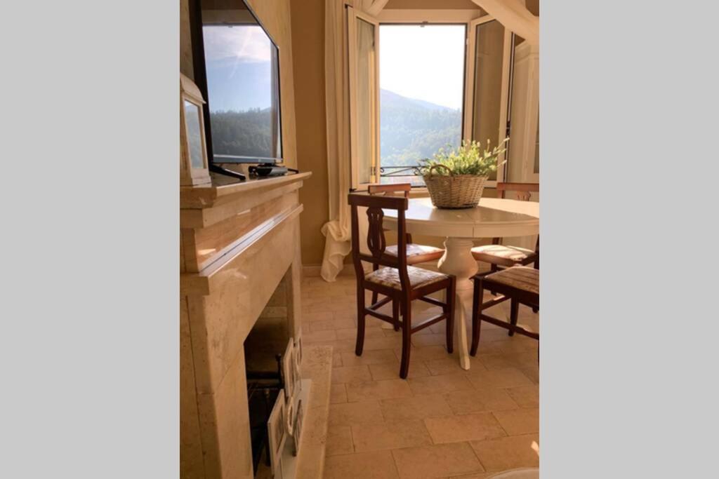 Casa Flea - Holiday Apartment With 2 Bedrooms Gualdo Tadino Exterior photo